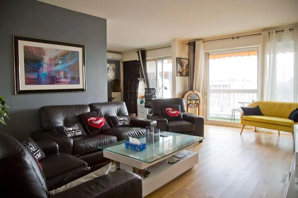 Perfect Modern High Floor Apt With All Paris View