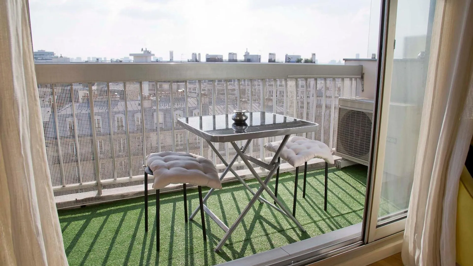 Perfect Modern High Floor Apt With All Paris View Fransa