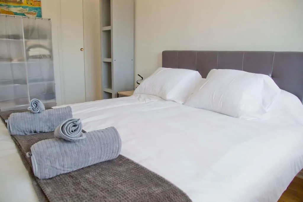 Perfect Modern High Floor Apt With All Paris View