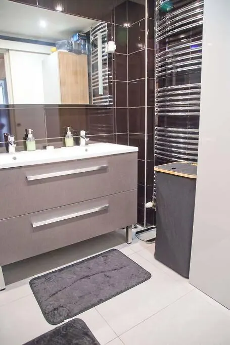 Perfect Modern High Floor Apt With All Paris View 0*,  Francia